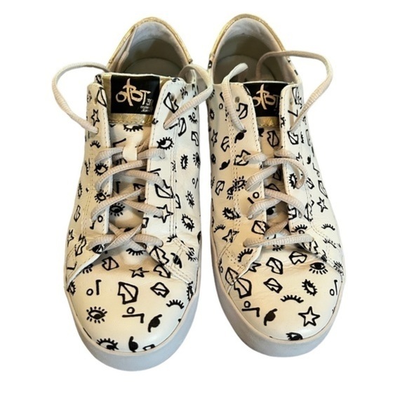 OTBT Off The Beaten Track Court Gold Wink Leather Sneakers Size 7.5 Women's VGC - Picture 1 of 8